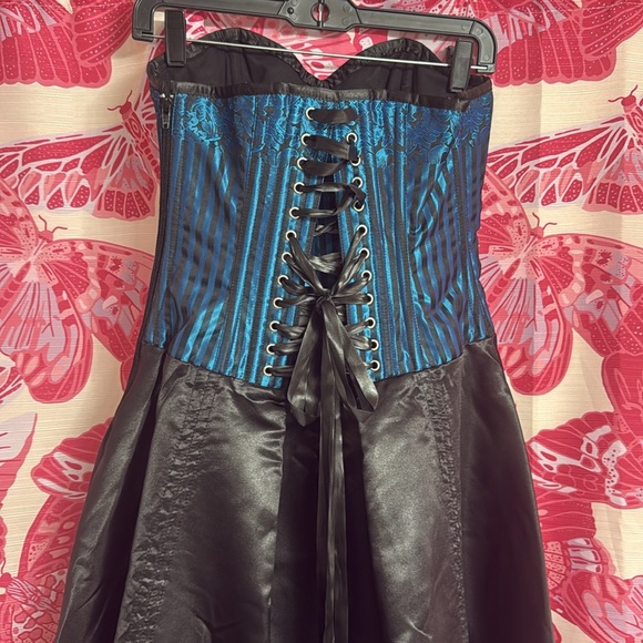 Corset Dress - Picture 5 of 7